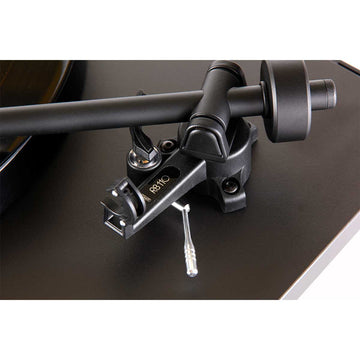 Rega Planar 1 Negro mate brazo